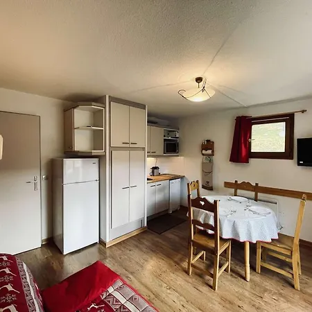 Authentique 2 Etoiles Aux Menuires Avec Wifi - Fr-1-852-5